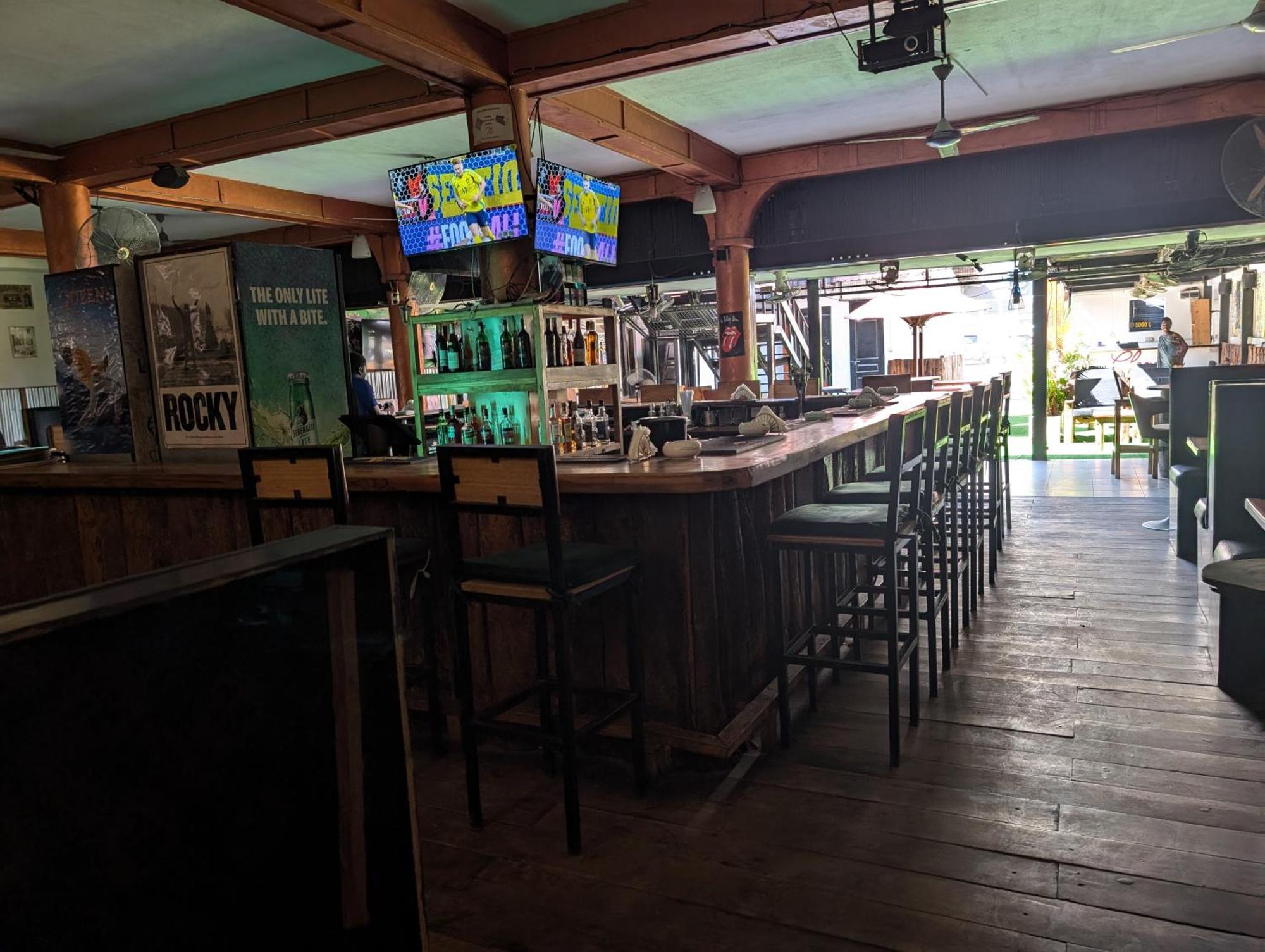 Q-Bar & Guesthouse Dar es Salaam Zewnętrze zdjęcie