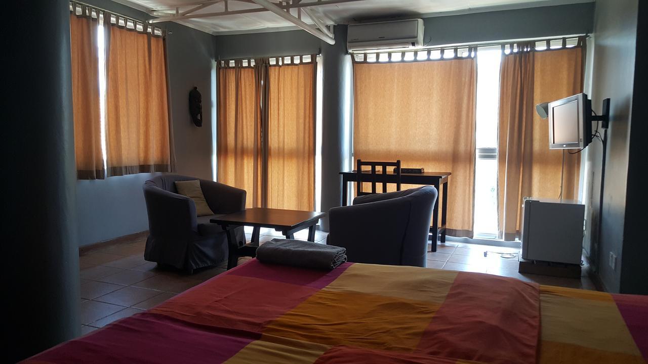 Q-Bar & Guesthouse Dar es Salaam Zewnętrze zdjęcie