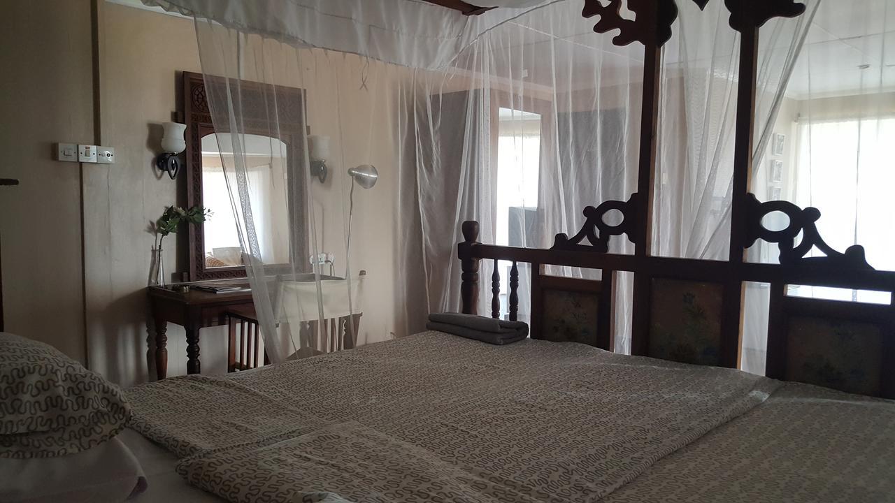 Q-Bar & Guesthouse Dar es Salaam Zewnętrze zdjęcie
