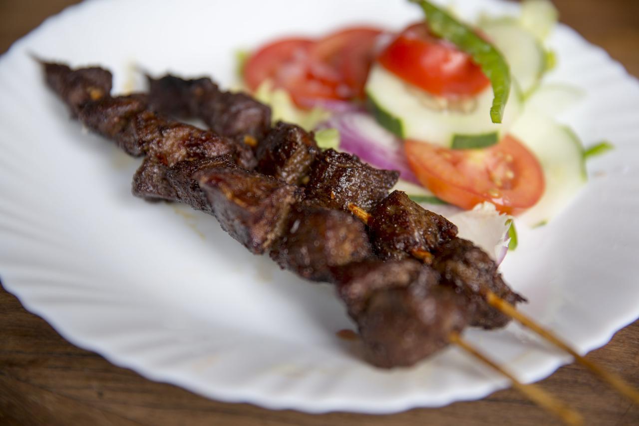 Q-Bar & Guesthouse Dar es Salaam Zewnętrze zdjęcie